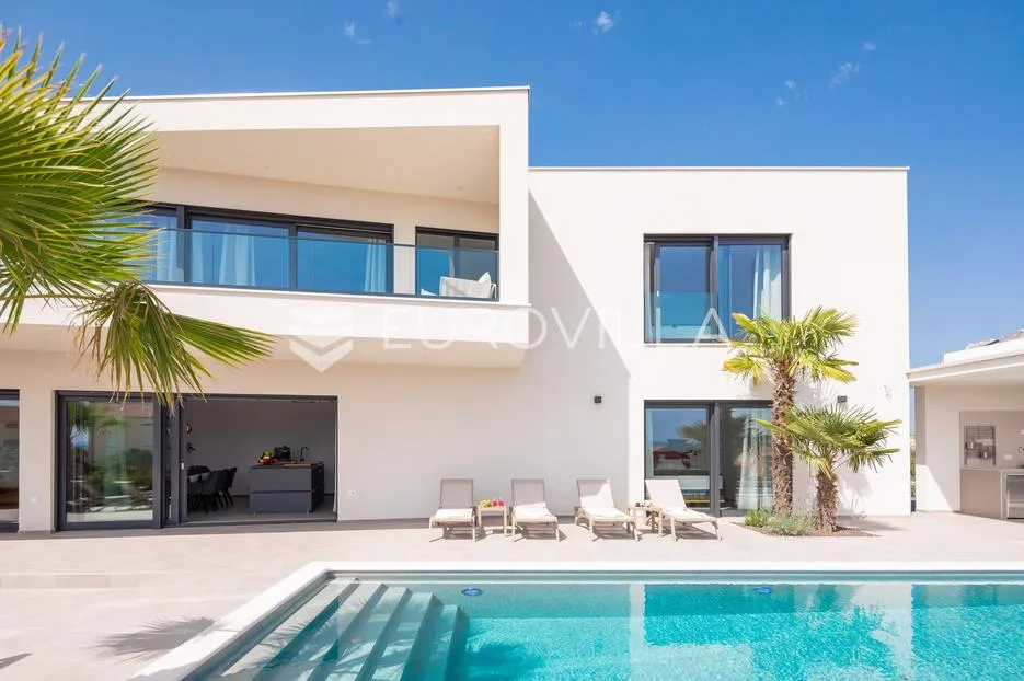 vodice, moderna vila s bazenom i pogledom na more, 332,92 m² - slika 59