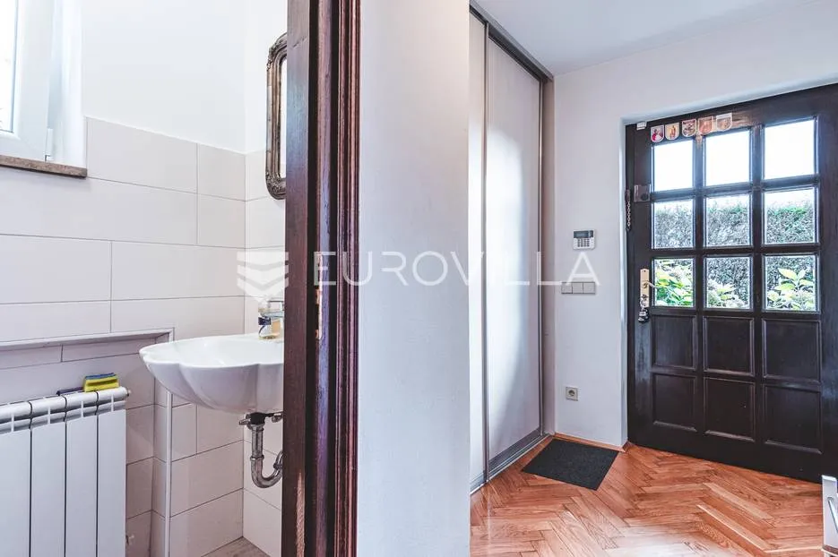 zagreb, gračani, velika obiteljska kuća s neto korisnom površinom od 381 m² - slika 9