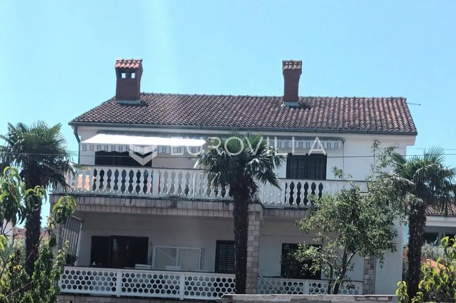 krk, kuća s 5 apartmana, blizina mora, idealna za turizam, 150 m od mora - slika 5