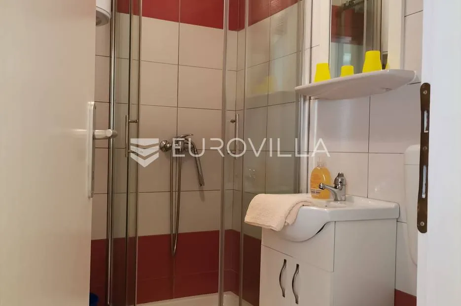 istra, rovinj, kuća s dva apartmana i vrtom 232 m2 u centru rovinja - slika 9