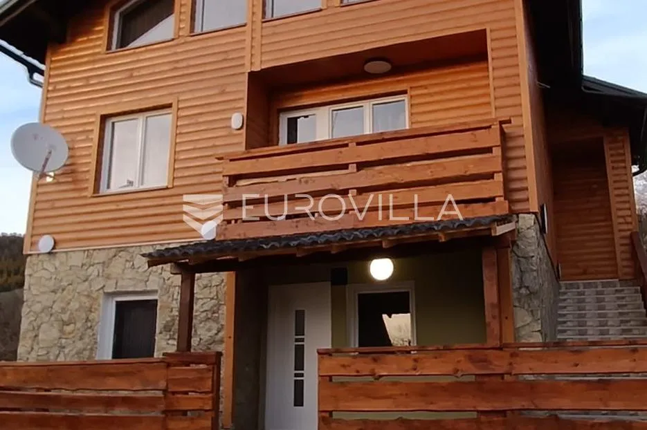 otočac, kuća 190 m², luksuzna, odmah useljiva, niskoenergetska - slika 12
