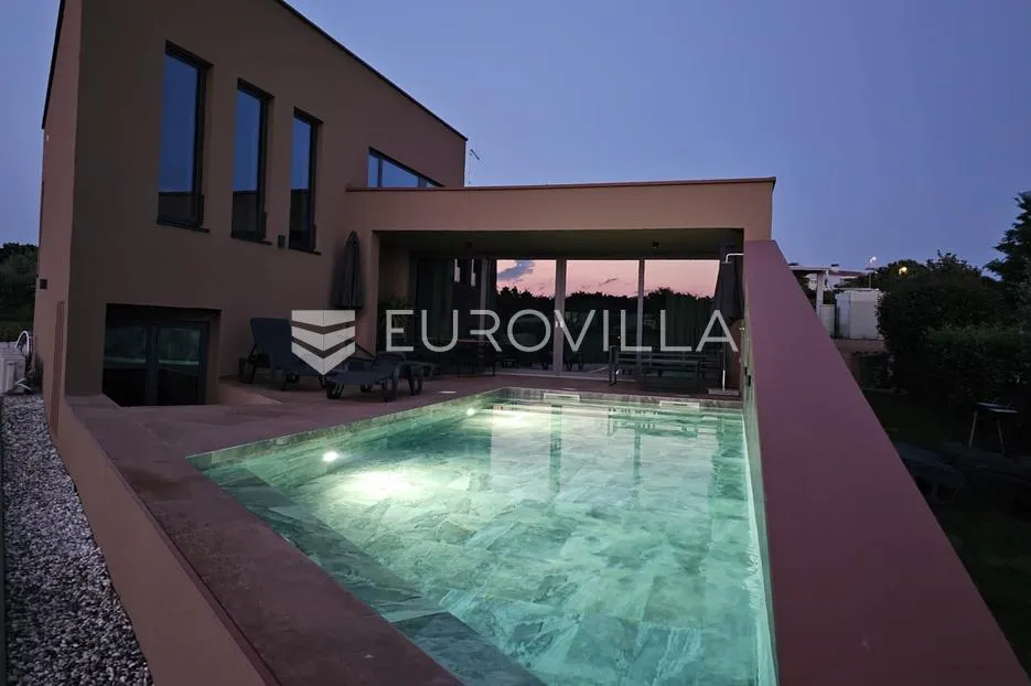 istra, novigrad, moderna vila od 136m2 s pogledom na more - slika 13