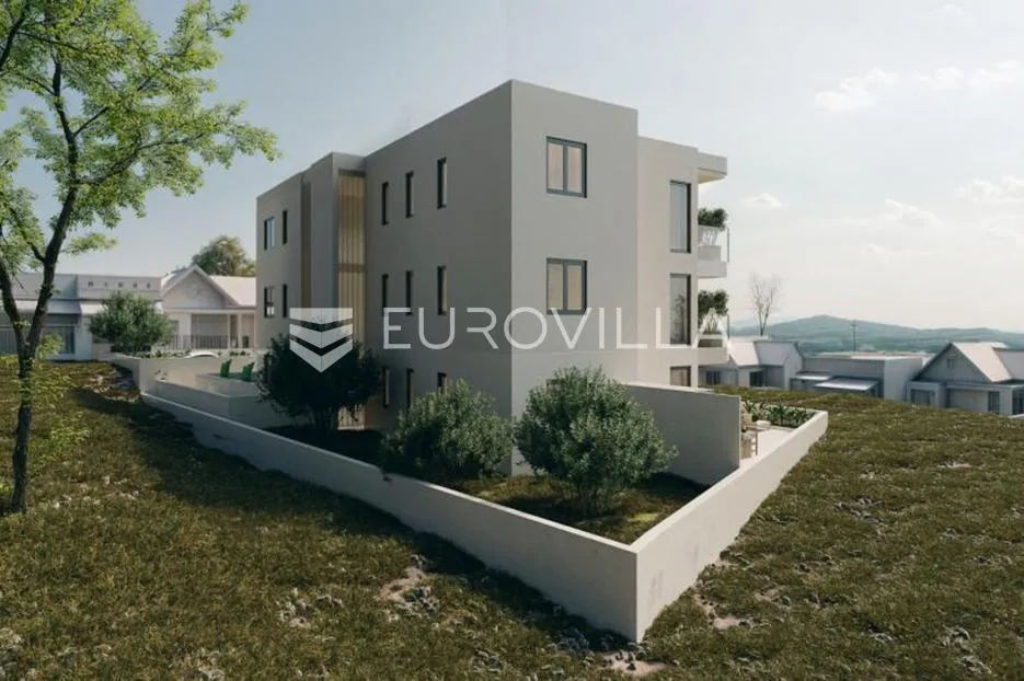 bol na braču - luksuzan stan na prvom katu novogradnje - slika 10
