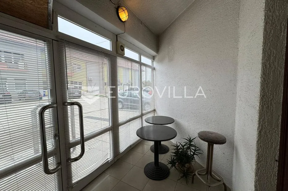 vrpolje, kvalitetna višenamjenska zgrada od 800 m² - slika 15