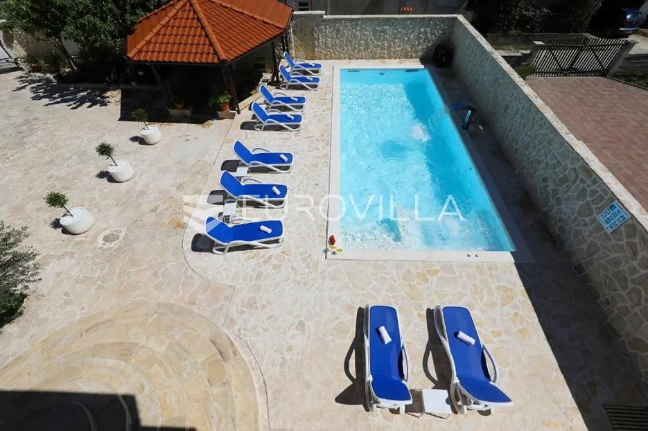 zadar, privlaka, prekrasna villa s velikim potencijalom - slika 3