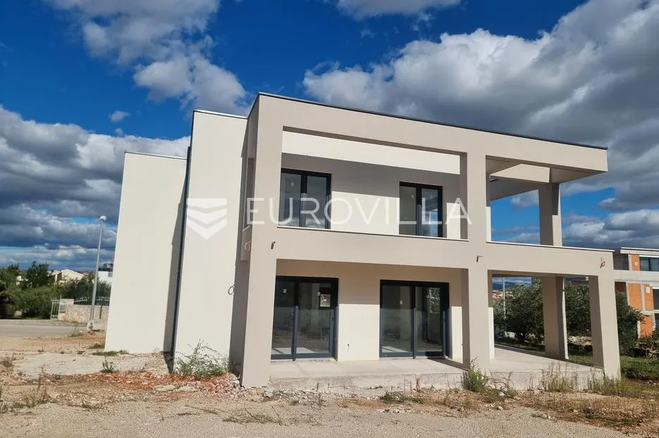 vodice, moderna kuća s bazenom, 190,58 m² - slika 10