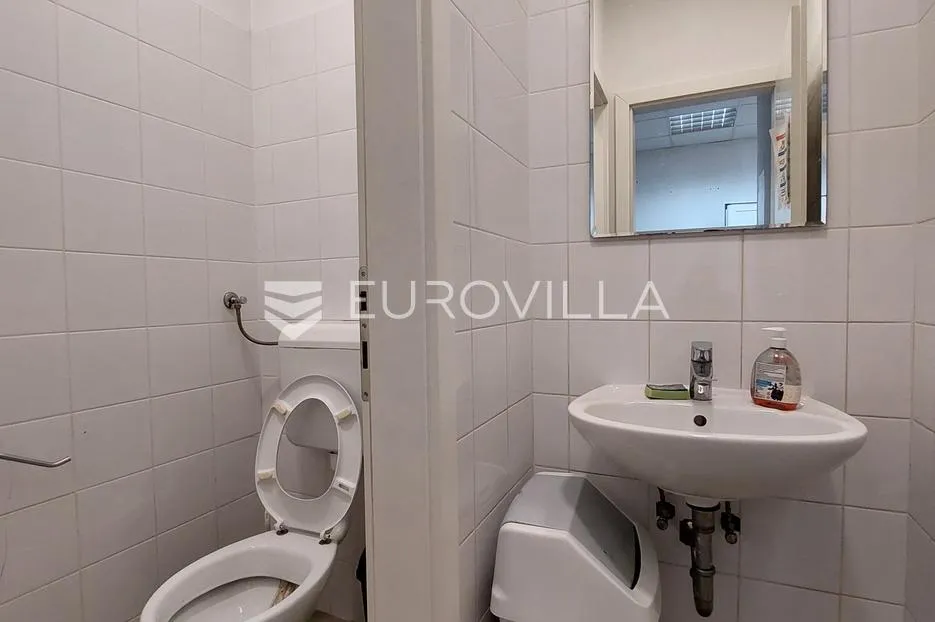 istra, pula, poslovni prostor na frekventnoj lokaciji najam - slika 9