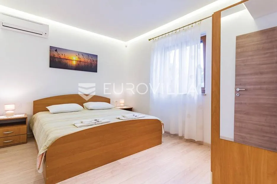 istra, šišan, dugoročan najam prizemnica s bazenom, dostupno od 1.10. - slika 16