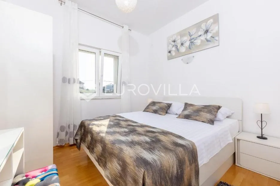 zečevo rogozničko, prekrasna apartmanska kuća s bazenom, 236 m² - slika 13