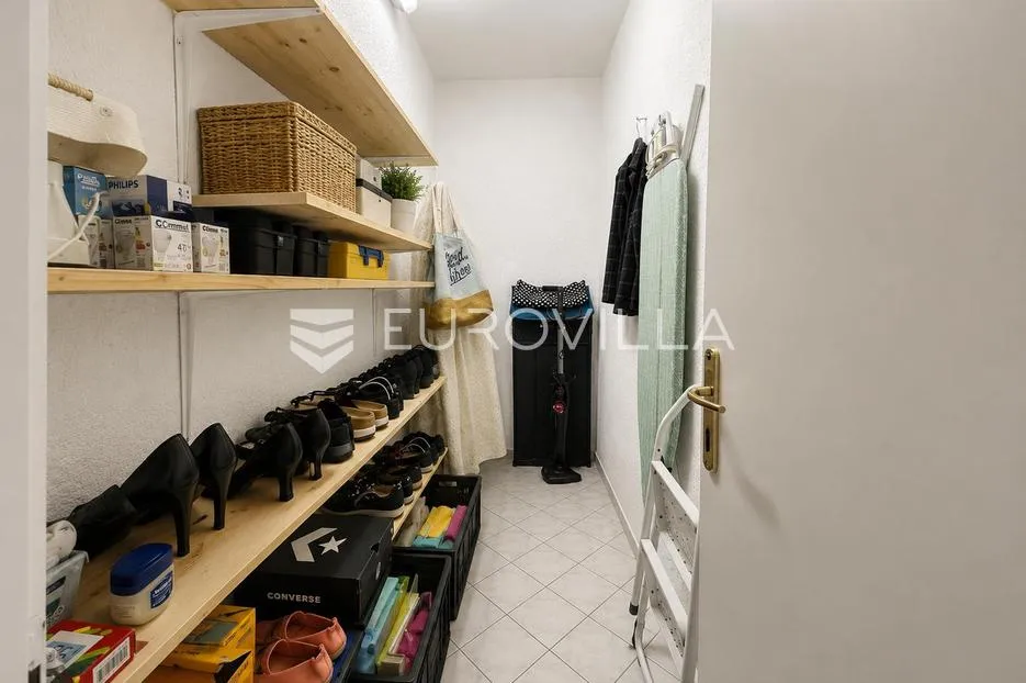 senj, četverosoban stan,155,85 m² s garžom i pogledom na more - slika 22