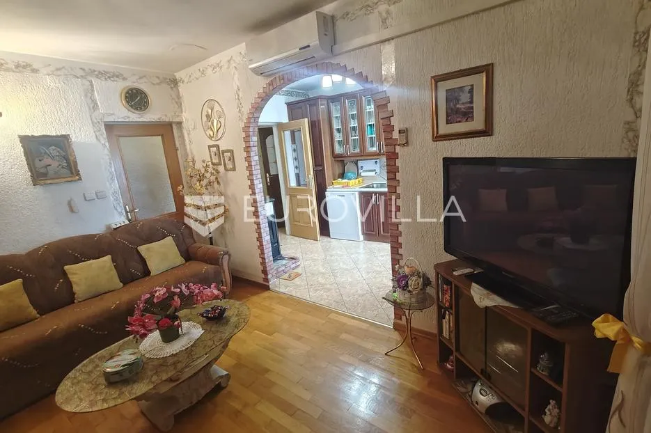 rijeka, srdoči, samostojeća kuća s velikom okućnicom 500 m² - slika 2