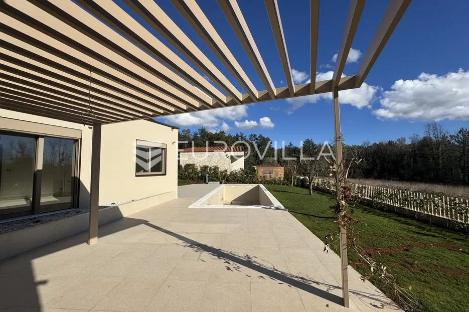 istra, majkusi, moderna prizemnica 160 m² s grijanim bazenom i uređenom okućnicom - slika 28