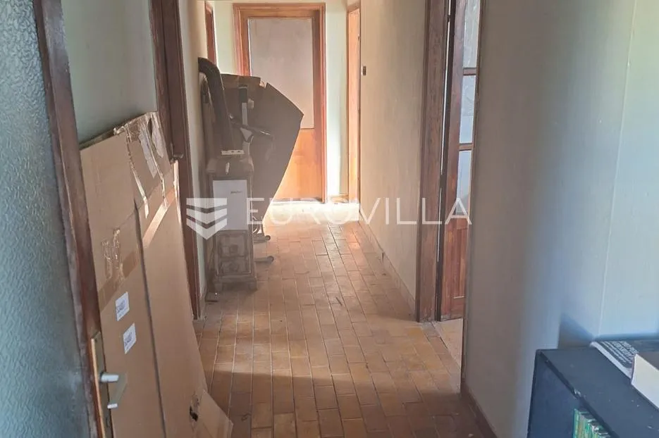 Karlovac, Borlin, Kuća 200 m², odlična lokacija