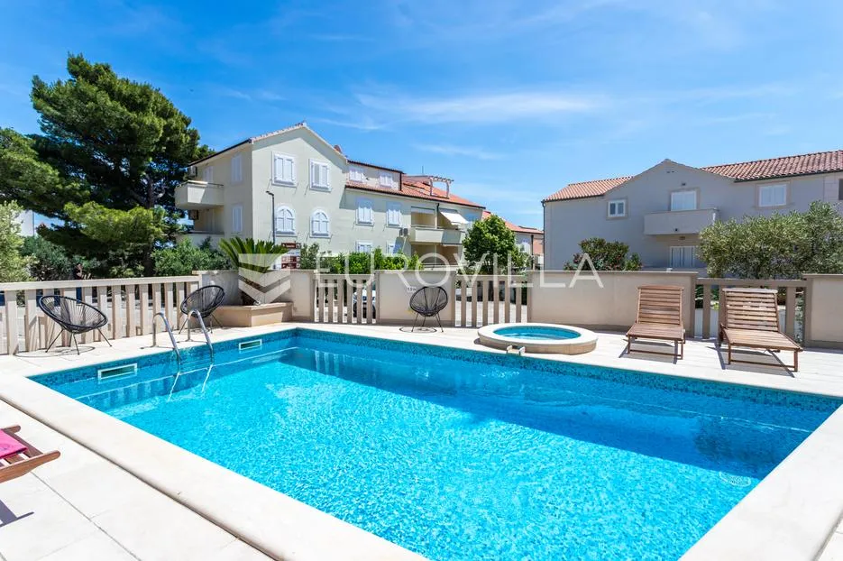 brač, bol, manji obiteljski hotel s restoranom, 1.000 m² - slika 26