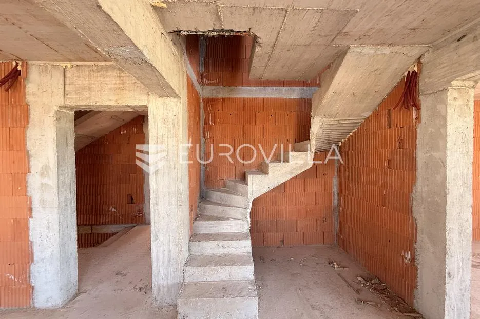 zadar, turanj, troetažni luksuzni stan s krovnom terasom, pogledom na more i neto površine 139,89 - slika 5