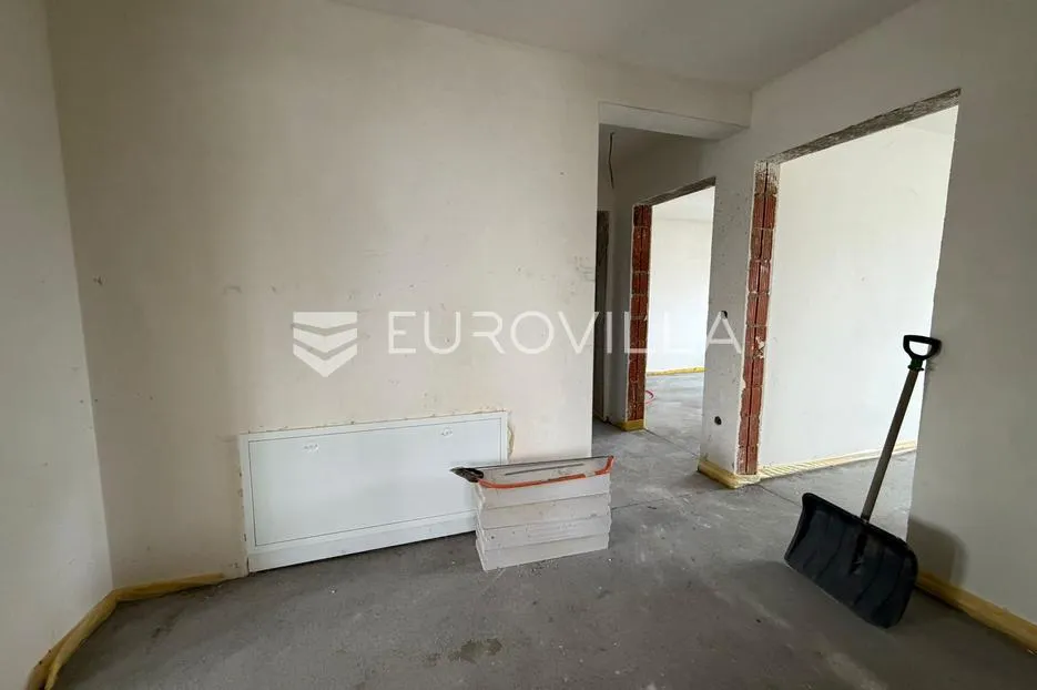 đakovo, dračice, moderan četverosoban stan na 1. katu urbane vile - slika 7