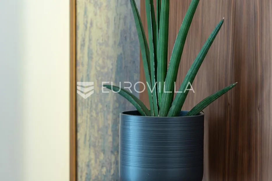 istra, rovinj, dugoročni najam dvosobnog luksuznog stana 76 m² na top lokaciji - slika 22