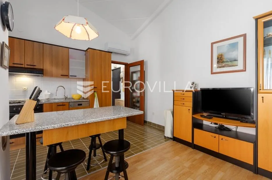 istra, barbariga, elegantan i svijetao stan 44 m² s dvije velike terase na 1. katu - slika 11