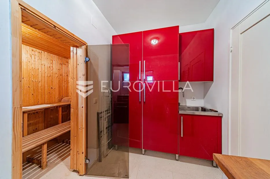 otok korčula, vela luka, villa prvi red uz more - slika 31