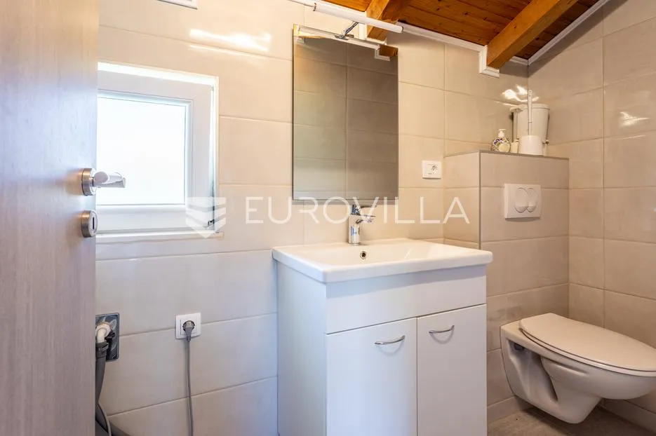 seget donji, dvije kuće za odmor u centru mjesta - slika 26