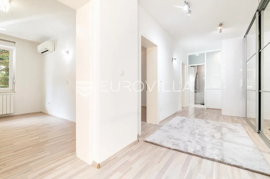 zagreb, centar, buconjićeva, četverosoban stan 226 m², terasa 2 parkirna mjesta - slika 2