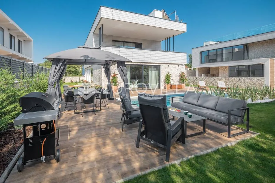 funtana, istra, moderna vila s bazenom, top lokacija - slika 4