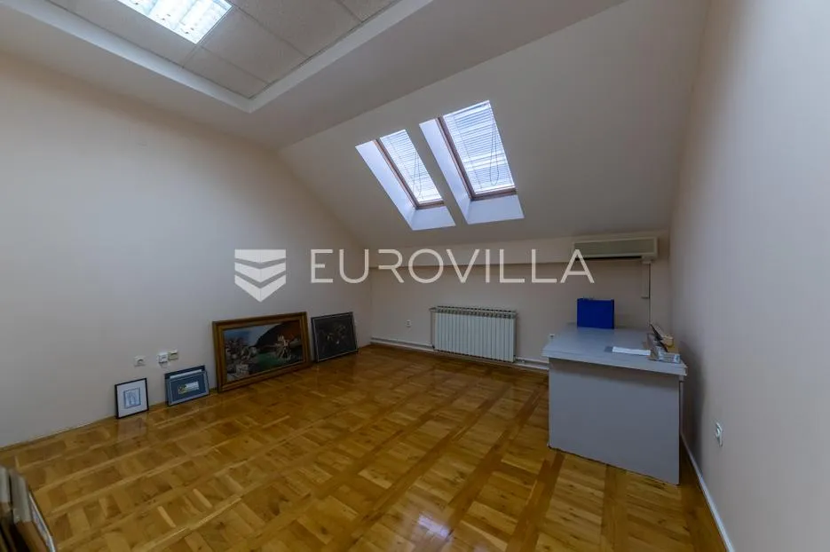 osijek, centar, zakup, opremljena poslovna zgrada 150 m2 - slika 3