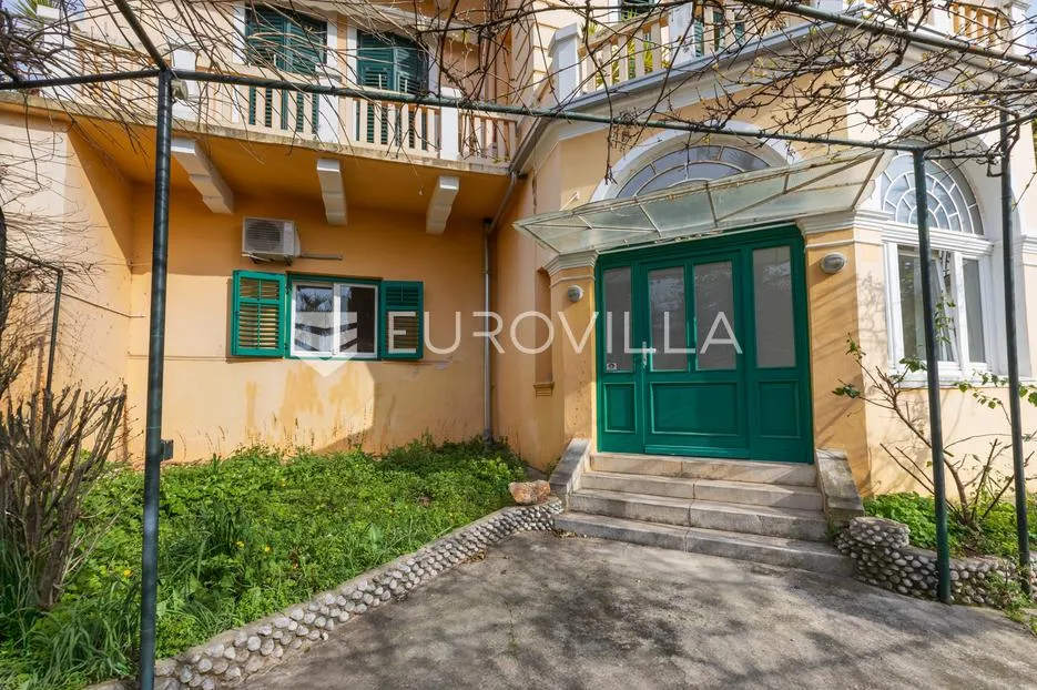 opatija, centar, kompletno renoviran peterosoban stan u austrougarskoj vili 90 m od mora - slika 23