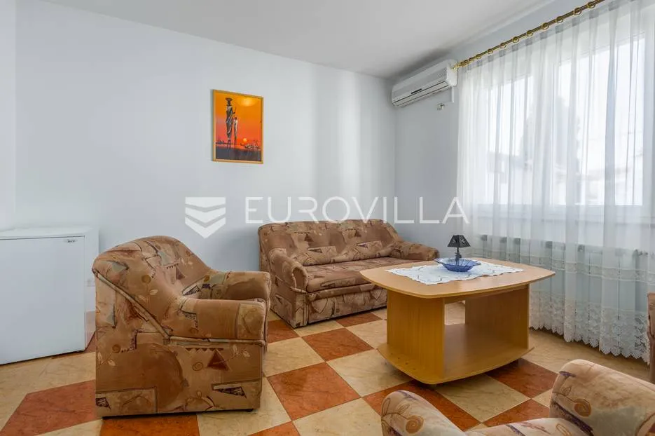 istra, rovinj, apartmanska kuća, 13 stanova, uhodani biznis, odlična prilika - slika 28