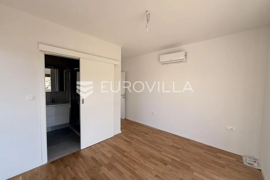 zadar, privlaka, ekskluzivna višetažna vila u privlaci s bazenom - slika 14