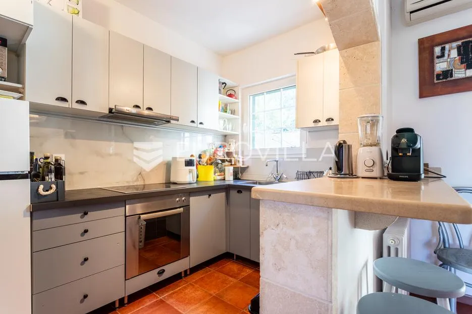brač, supetar, kuća ukupne površine 372 m² na zemljištu površine 411 m² - slika 5