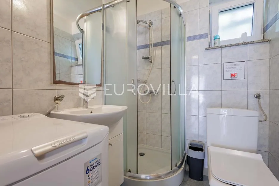 istra, medulin, kuća s dva stana, 100 m od mora - slika 16