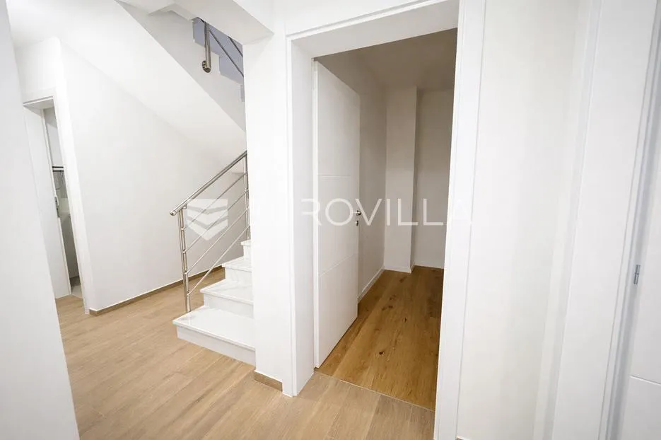 pag, povljana, dvoetažni stan s pogledom na more, 122,39 m² - slika 4