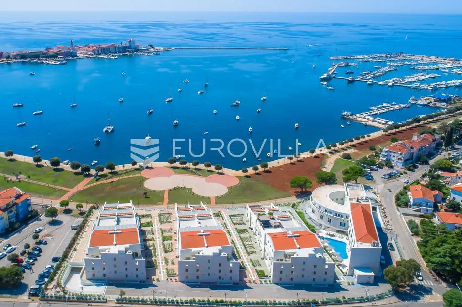 istra, umag, opremljen penthouse, velika terasa, pogled na more - slika 2