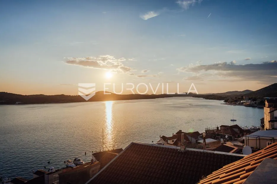 šibenik, stara gradska jezgra, povijesna palača iz 12. stoljeća - slika 13
