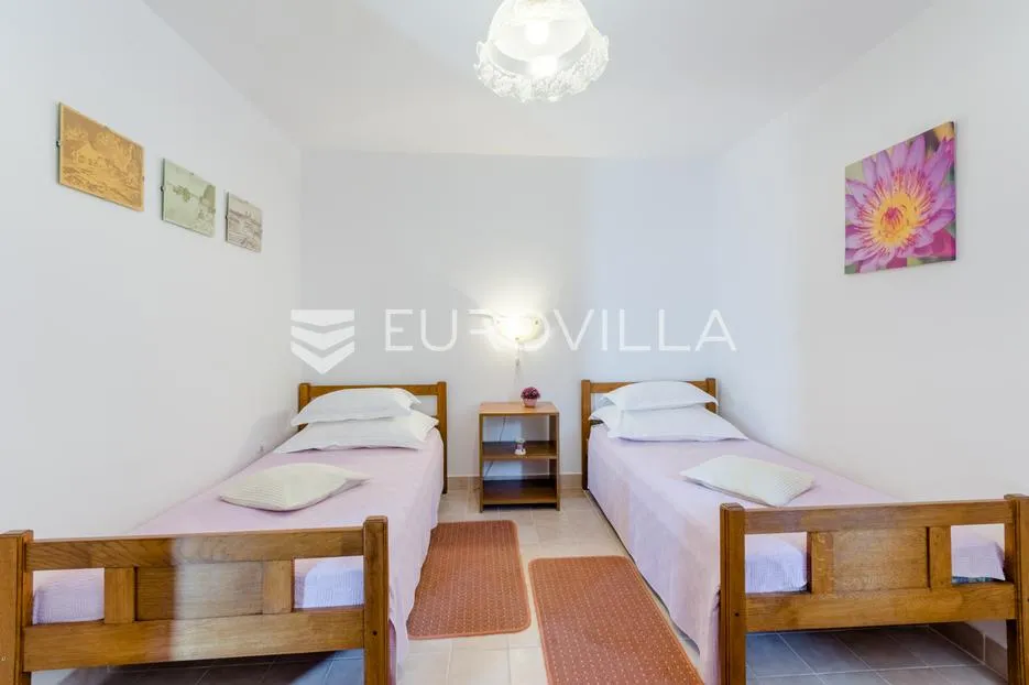 omiš, marušić, prekrasna apartmanska kuća - slika 17