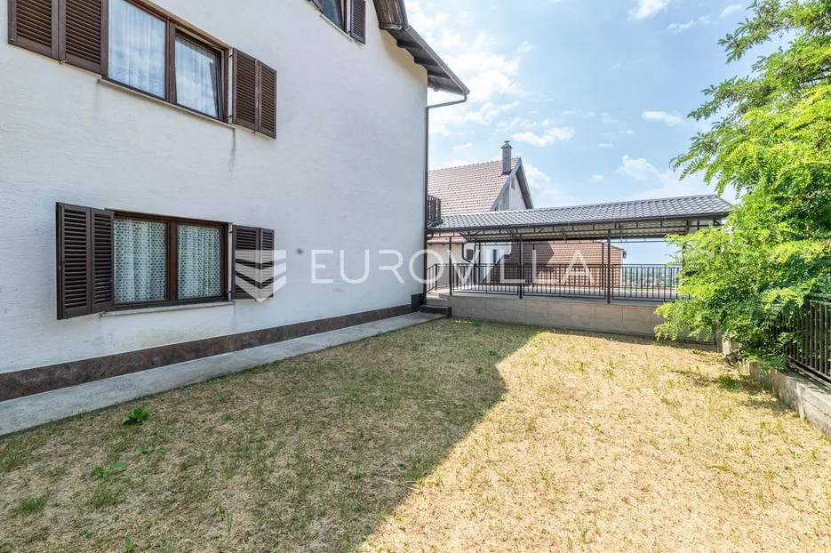 zagreb, gornja dubrava, odlična kuća s tri stana i garažom, 400 m² - slika 17