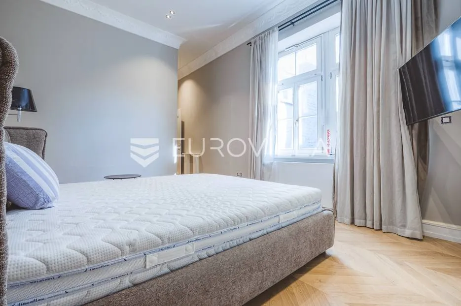 zagreb, zrinjevac luksuzan namješten četverosoban stan 170 m² - slika 19