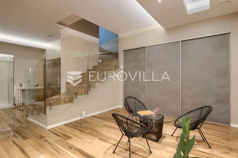 rovinj, rovinjsko selo, prekrasna villa s wellnessom i bazenom, 224 m² - slika 95