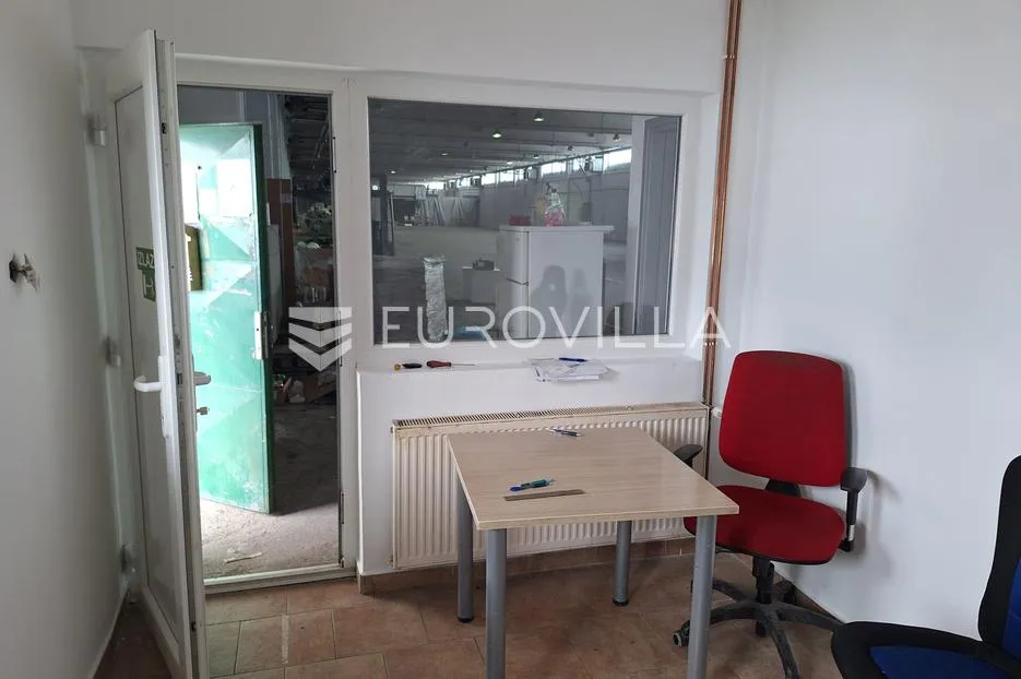 karlovac, ilovac, skladište 6600 m², odlična lokacija - slika 6