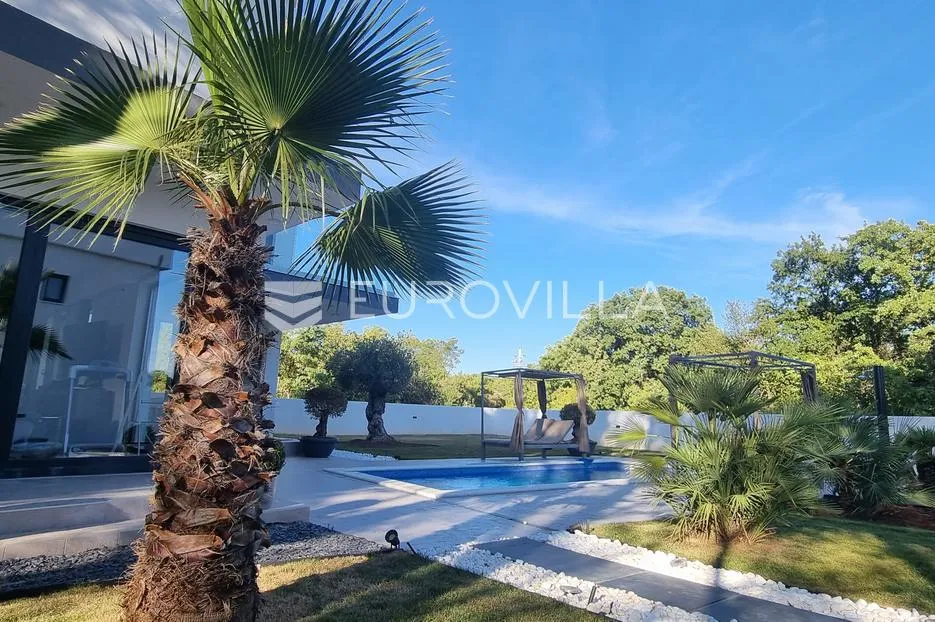 istra, svetvinčenat, moderna vila nkp 160 m2 s bazenom okružena zelenilom u mirnom naselju - slika 9