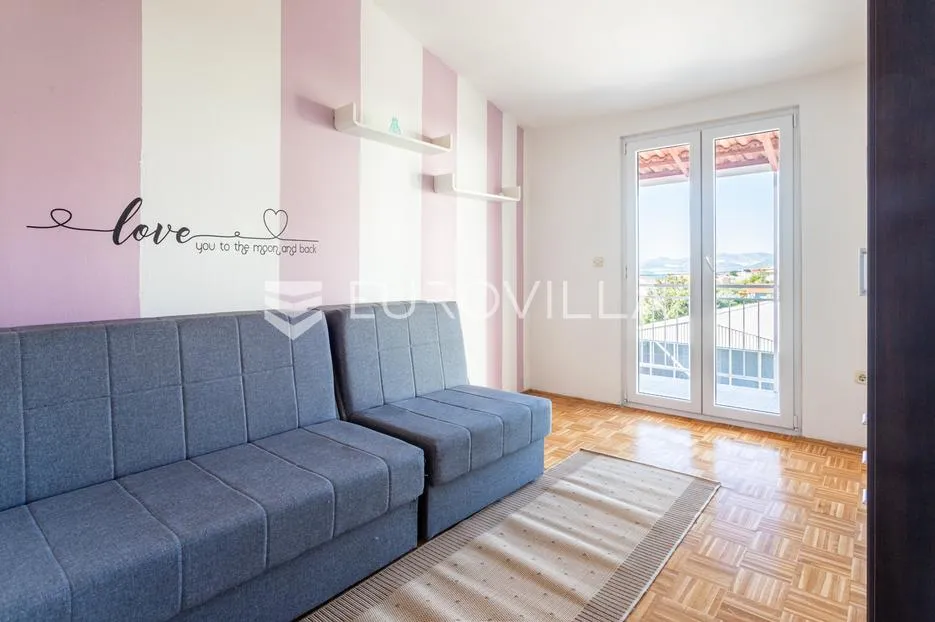 kaštel sućurac, kuća s tri stambene jedinice - slika 4