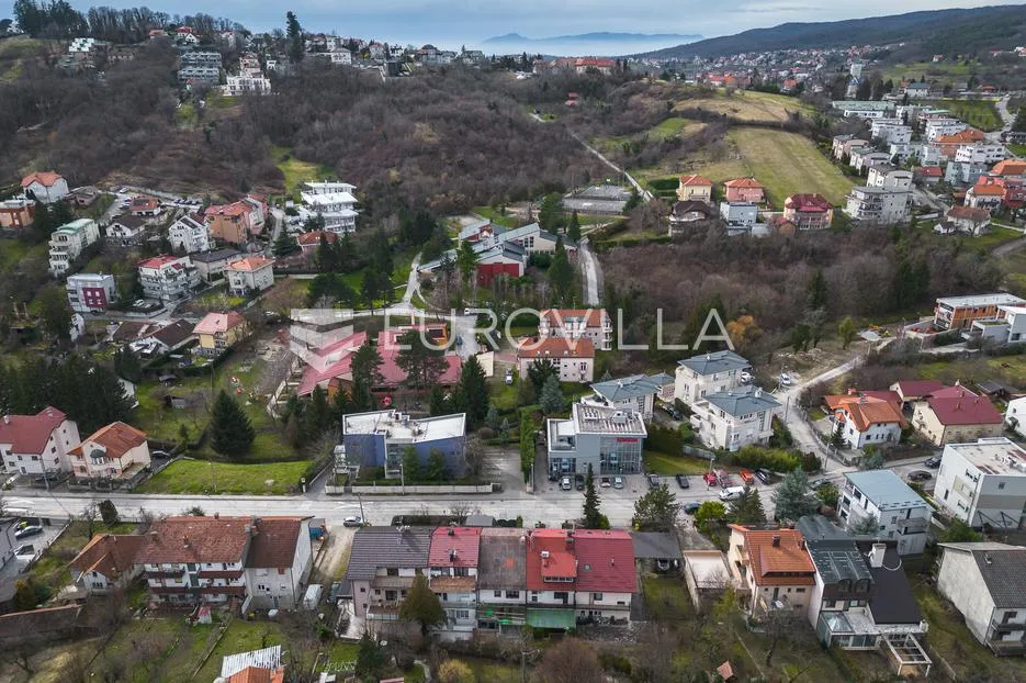 zagreb, mlinovi, odlična kuća u nizu s vrtom, garaža - slika 40
