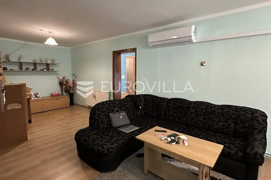 vukovar, sajmište, kuća s velikom parcelom 674 m² - slika 11