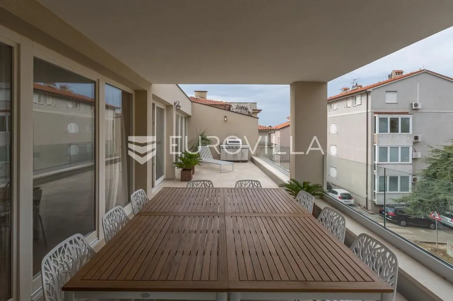 istra, pula, potpuno renovirana austrougarska villa u srcu pule - slika 38