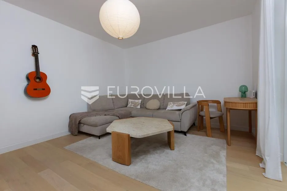 rijeka, donja vežica, potpuno adaptiran i moderno uređen dvosoban stan 49 m² - slika 6