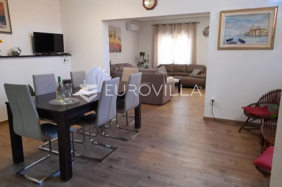 istra, fažana, prostrana kuća površine 200 m² s bazenom, 600 m od mora - slika 8