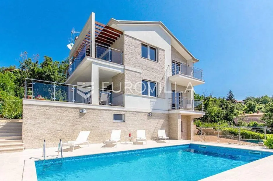 Ičići, Poljane, elegantna vila s panoramskim pogledom 275 m2, bazen, garaža - Veprinac