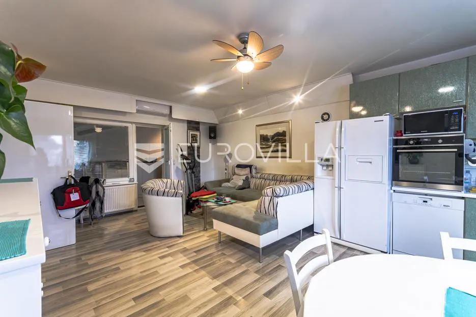 varaždin, centar, stambeno poslovna kuća površine 185 m² - slika 7