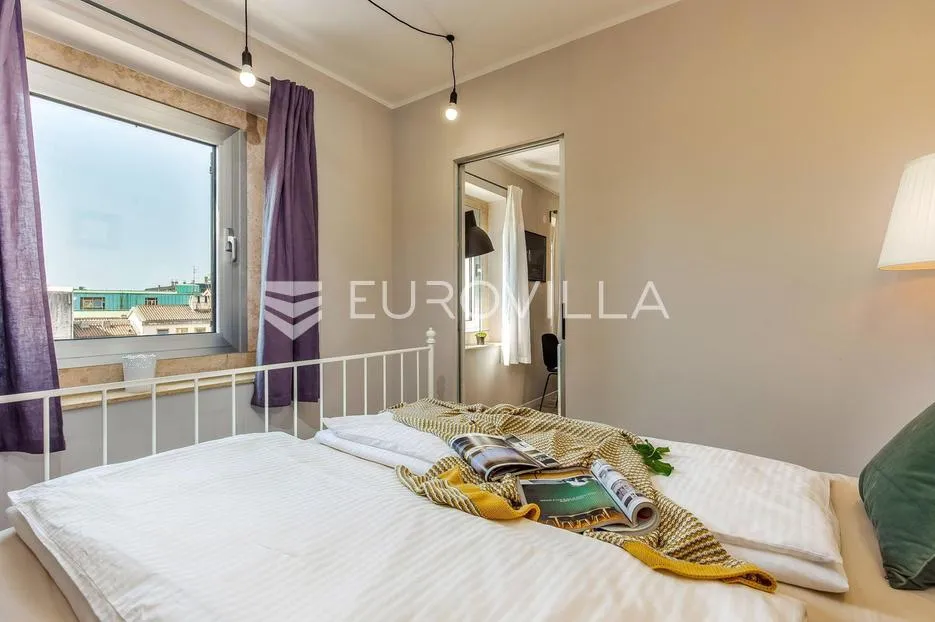 rijeka, centar, novouređen dvoetaži stan nkp 125 m2 s četiri apartmana - slika 9